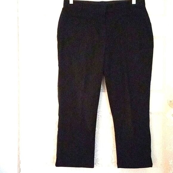 SIGNATURE COLLECTION WOMEN'S CAPRIS - Picture 1 of 10
